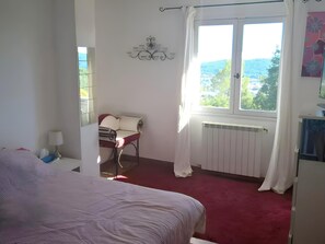 Room - Villa With Private Pool, Garden & Panoramic Views (Draguignan)