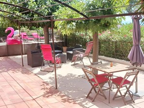 House | Outdoor dining - Villa With Private Pool, Garden & Panoramic Views (Draguignan)