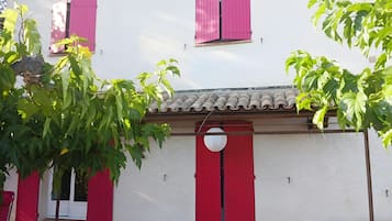 House | Bahagian luar