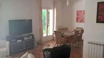 House | Living room
