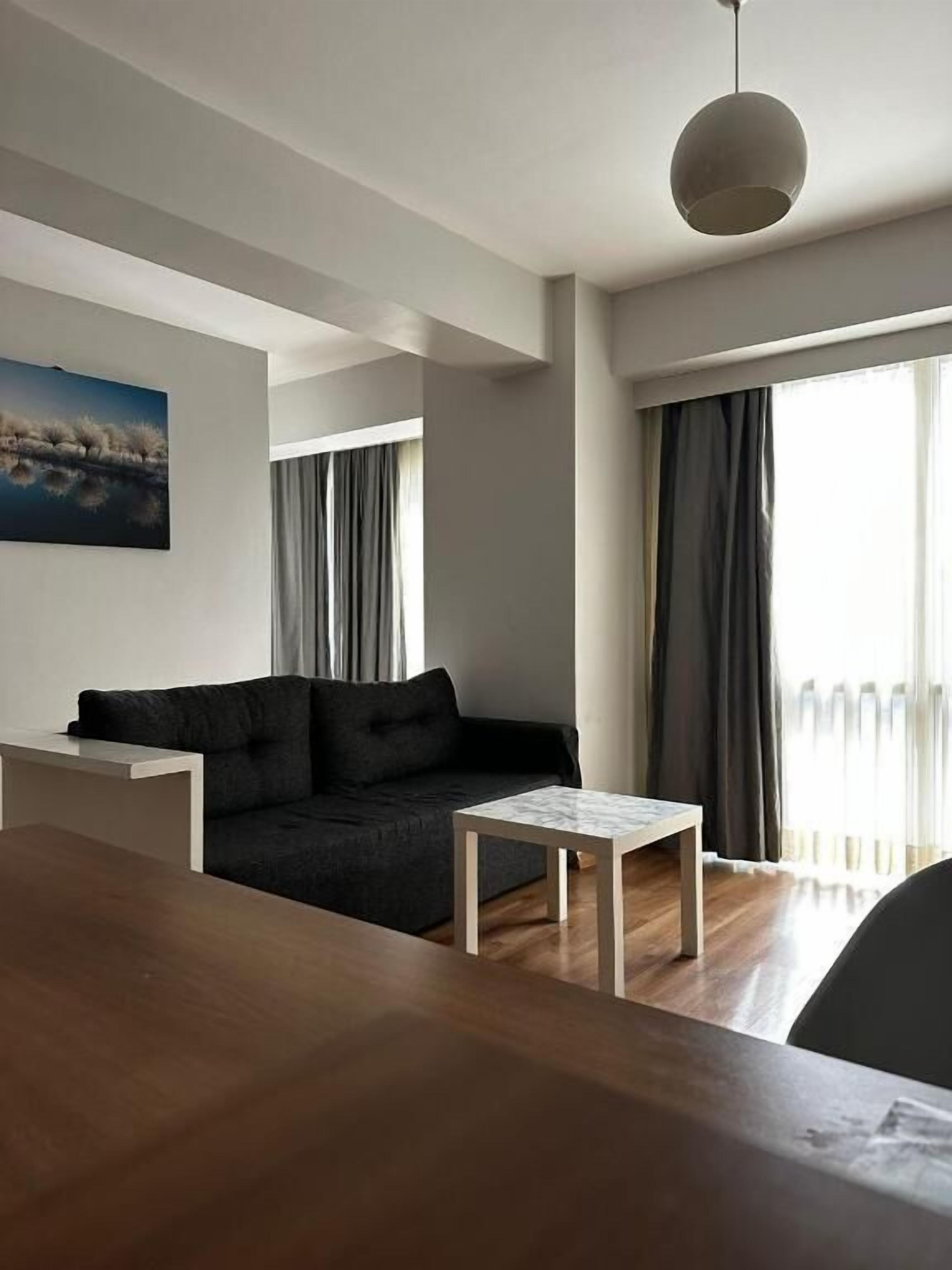 Deluxe Suite | Living area