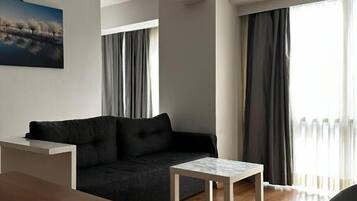 Deluxe Suite | Living area