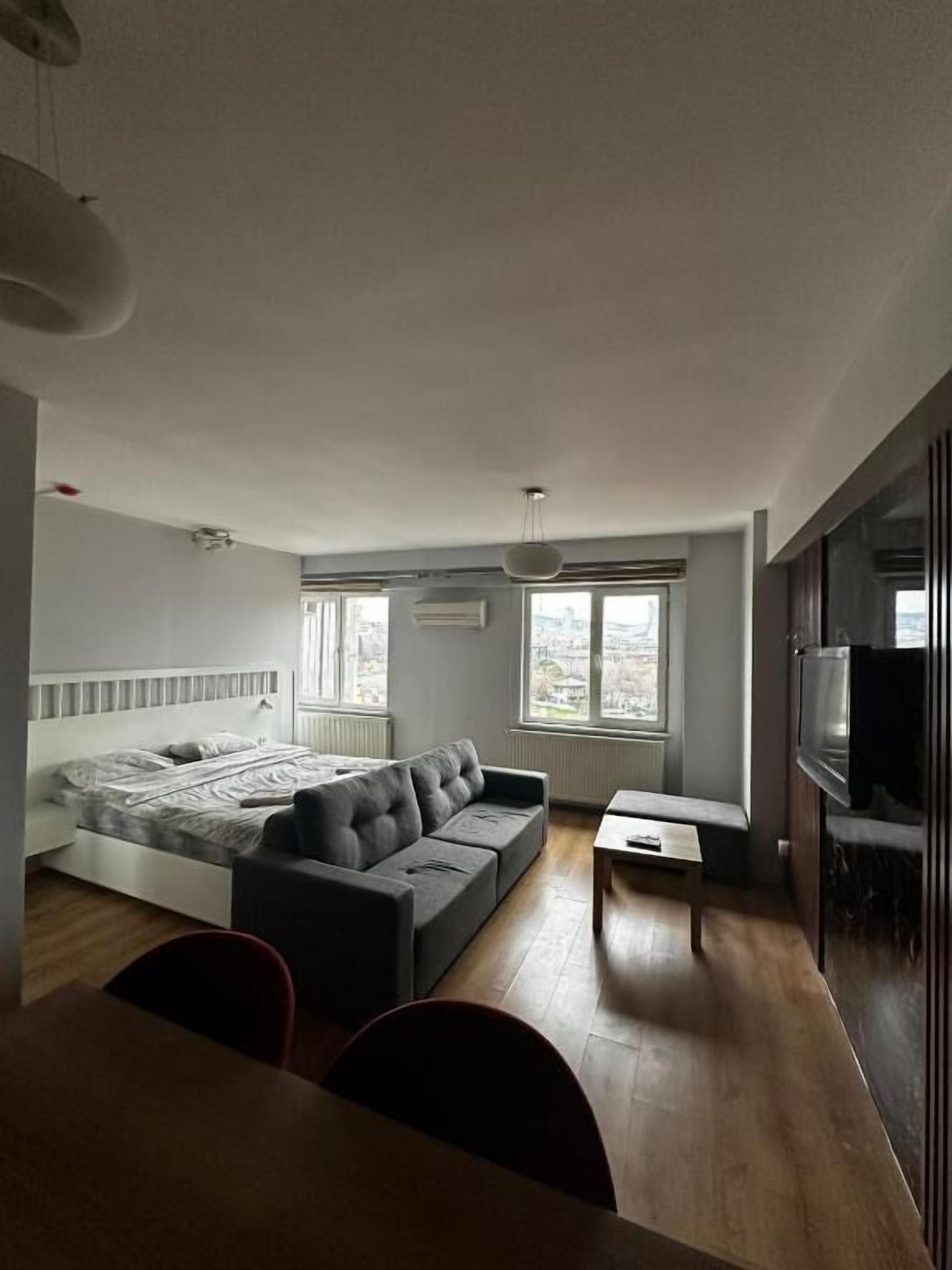 Deluxe Studio | Free WiFi