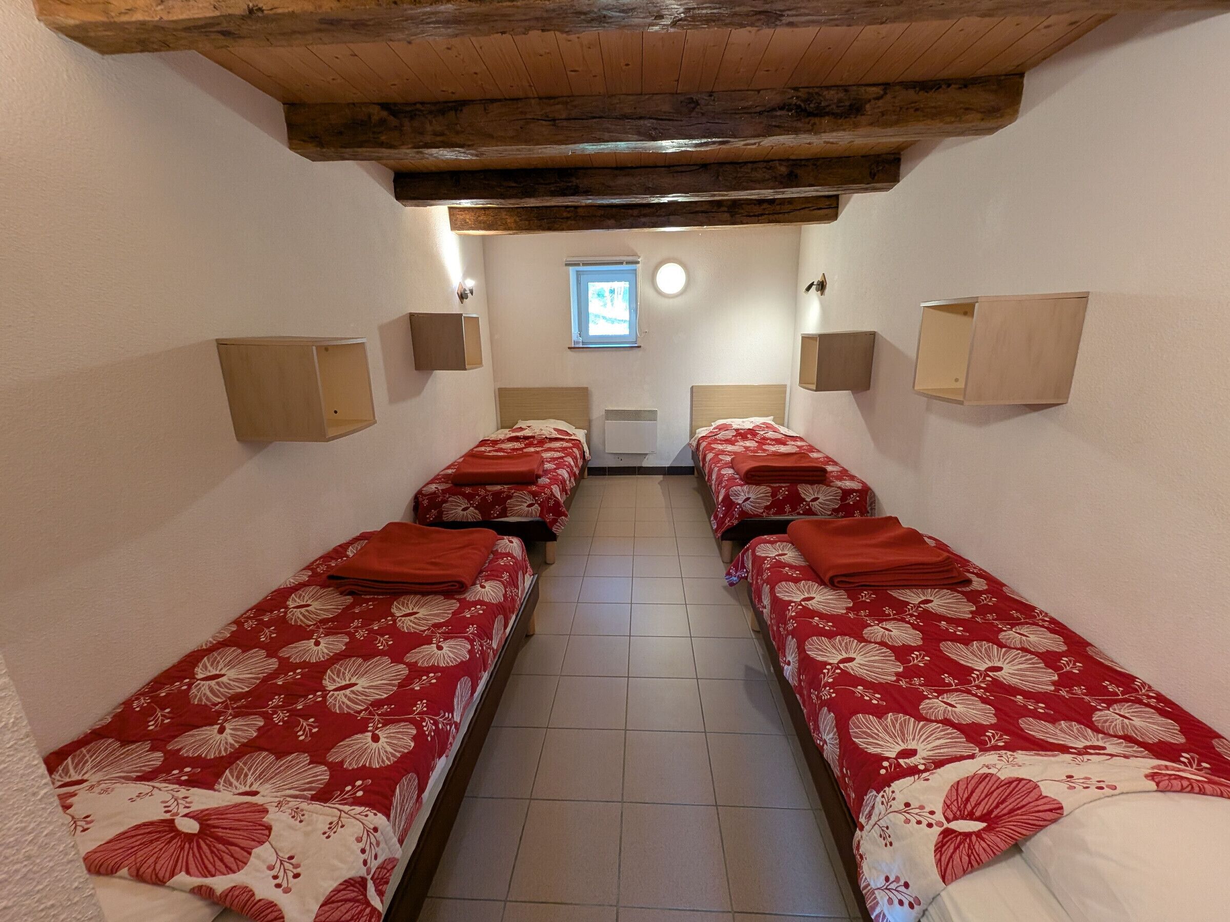6 bedrooms, free WiFi