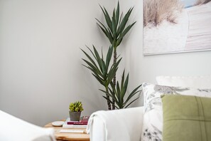 Interior - 800m to Main Beach | River, Cafés & Shops (Ocean Grove)