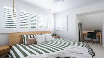 3 bedrooms, WiFi, bed sheets