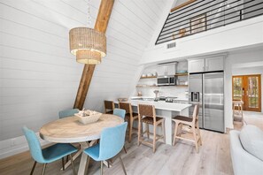 Dining - A-Frame of Mind - Stylish Santa Rosa Beach Retreat | Walk to Beach (Santa Rosa Beach)