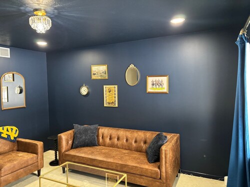 Notre Dame 3Br. / 2 Bth near Warren Golf Course on 0.5 acres. Sleeps 6-8.