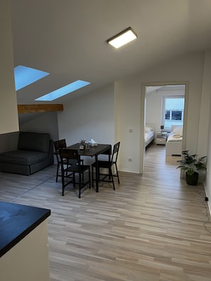 Comfort Studio Suite, Kitchen | Private kitchen | Fridge, oven, cookware/dishes/utensils - CityStay Aparthotel Bergisch Gladbach (Bergisch Gladbach)