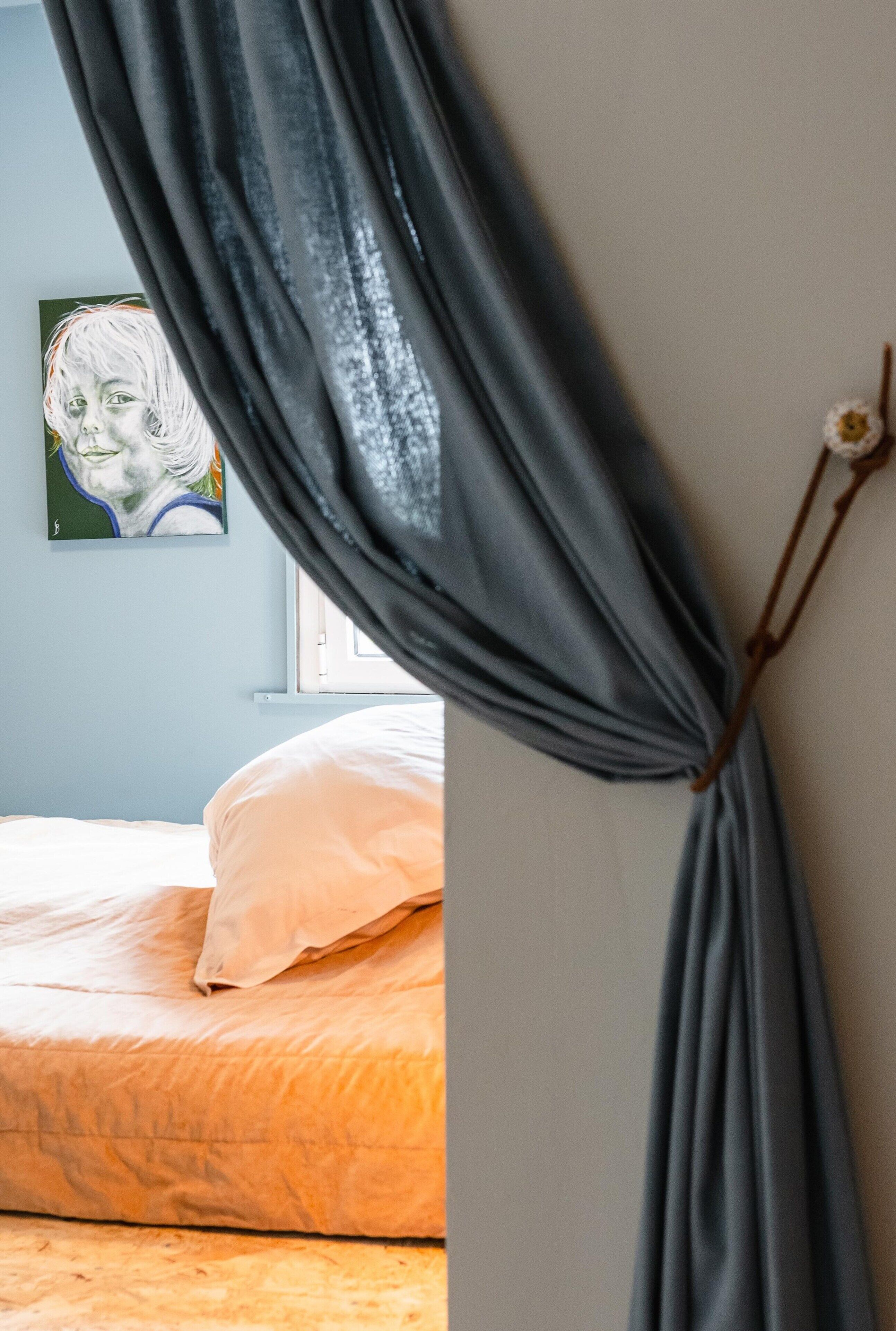 3 bedrooms, individually furnished, laptop workspace