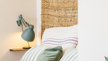 3 bedrooms, individually furnished, laptop workspace