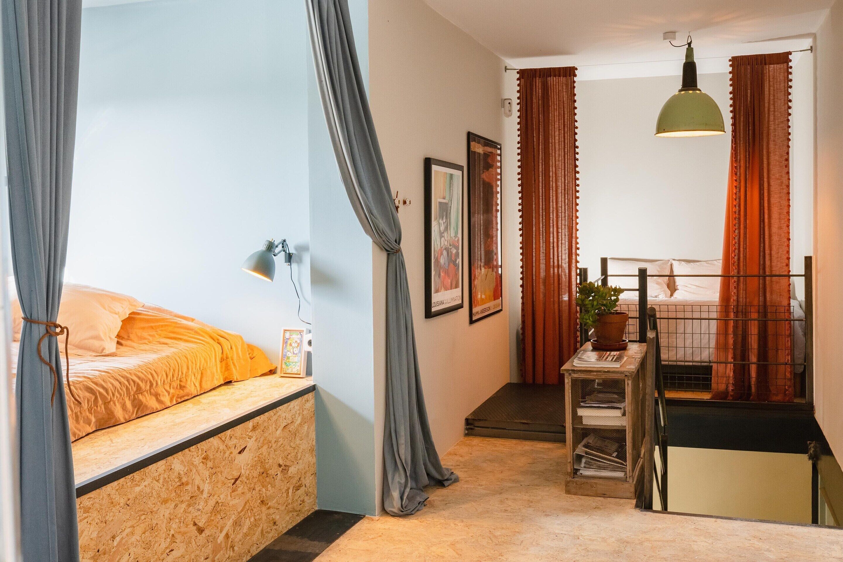 House | 3 bedrooms, individually furnished, laptop workspace