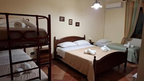 Comfort Quadruple Room | Free WiFi - CAPOCANTO (Camerota)
