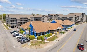 Exterior - Cozy 1-bedroom condo ,2 minute walk to beach! (Myrtle Beach)