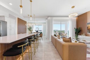 Interior - Storey Lake 6 guests brand new lake & club view (Kissimmee)