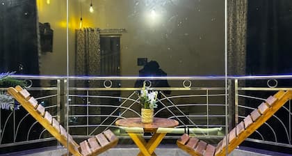 Entire 3rd Floor With Glass Room of 180° Mountain View & Private Terrace