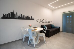 Dining - Milan Porta Venezia Stylish Flat WI-FI fast AC Metro 1 (Milano)