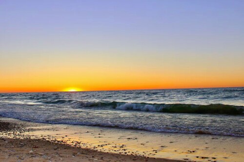 Unit #20: Beachfront Chalet w/ Resort Amenities