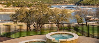 ~Santorini on Travis~ Lakefront | Boat Slip | Pool