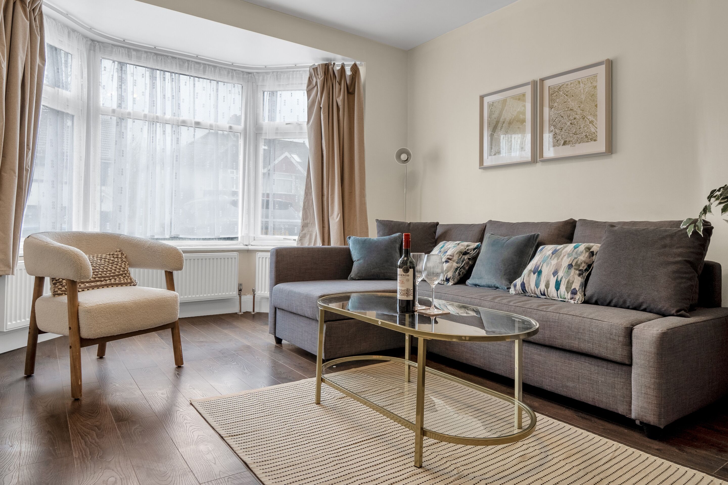 Large West London Home For Contractors & Families - Harrow