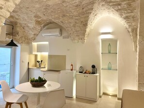 Interior - Charming renovated Suite in Ostuni old town with star vaults (Ostuni)