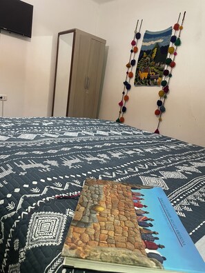 1 habitación, tabla de planchar con plancha, wifi y ropa de cama 