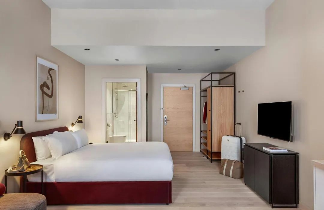 Studio Tiêu chuẩn | Khu vực làm việc phù hợp cho laptop 