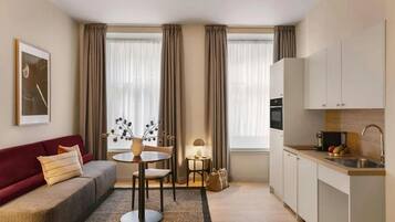 Signature Studio Suite | Interior