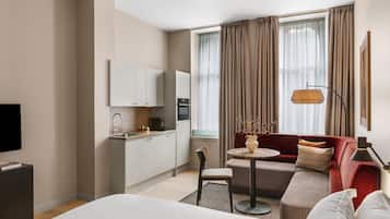 Signature Studio Suite | Laptop workspace, free WiFi