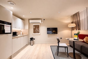 Signature Studio Suite | Private kitchen - VCity Suites at Teachers (Glasgow)