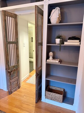 Interior - 2-Bedroom Midtown Condo — 12 min from Stadium (Atlanta)