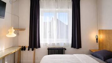 Chambre Double Classique | Bureau, espace de travail pour ordinateur portable, Wi-Fi gratuit