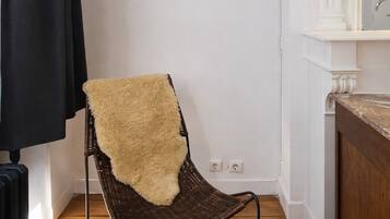 Doppia Comfort | Una scrivania, postazione laptop, Wi-Fi gratuito