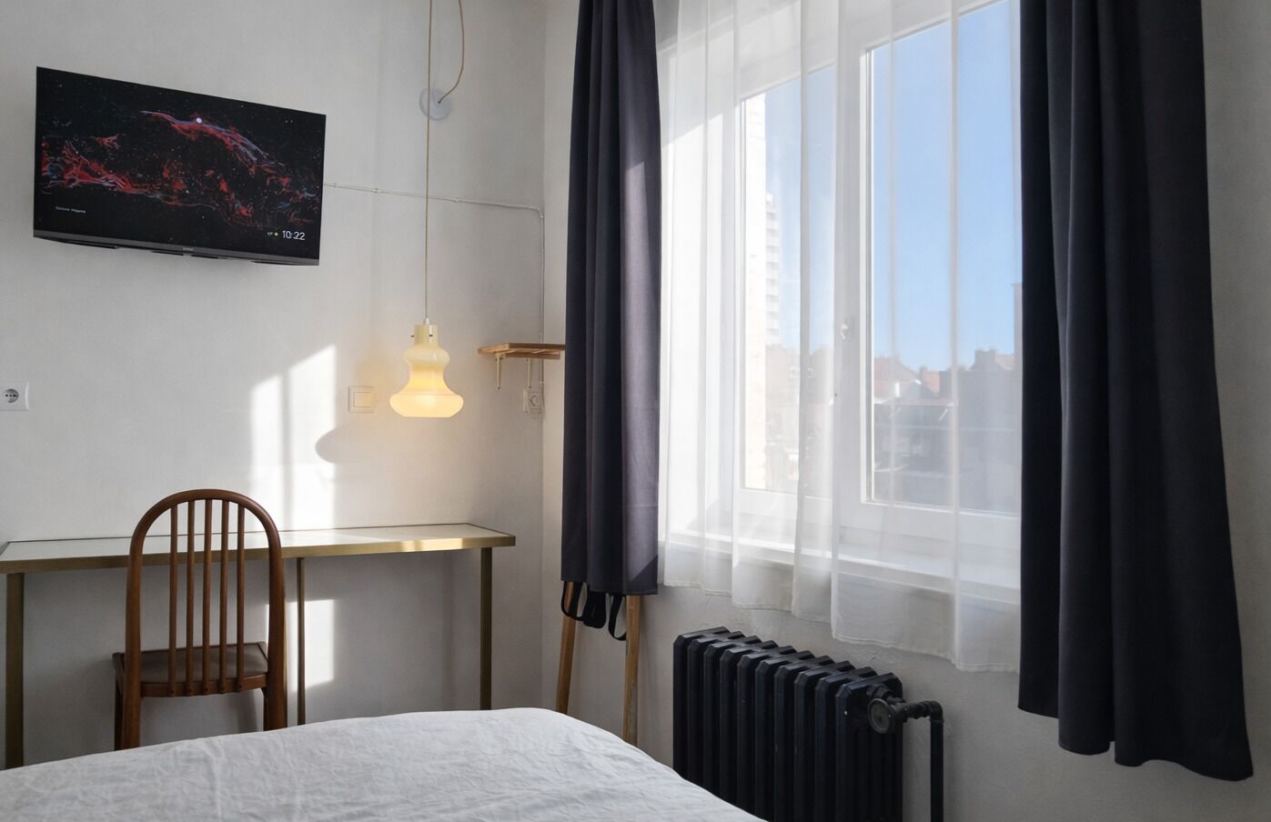 Klassieke tweepersoonskamer | Een bureau, een laptopwerkplek, gratis wifi