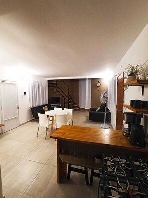 Imagen sin descripción, 5 de 16, botón