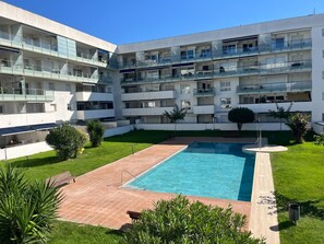 Pool - Spacious apartment with terrace - 2 guests (Roses)
