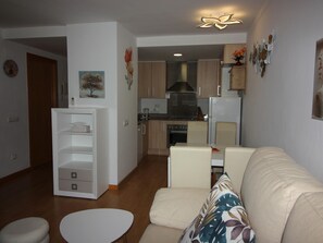 Living area - Spacious apartment with terrace - 2 guests (Roses)