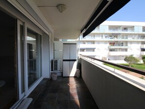 Property grounds - Spacious apartment with terrace - 2 guests (Roses)