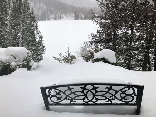 Family cozy cottage. A gem in the nature in the heart of the Outaouais region.