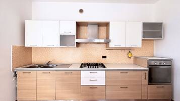 Réfrigérateur, lave-vaisselle