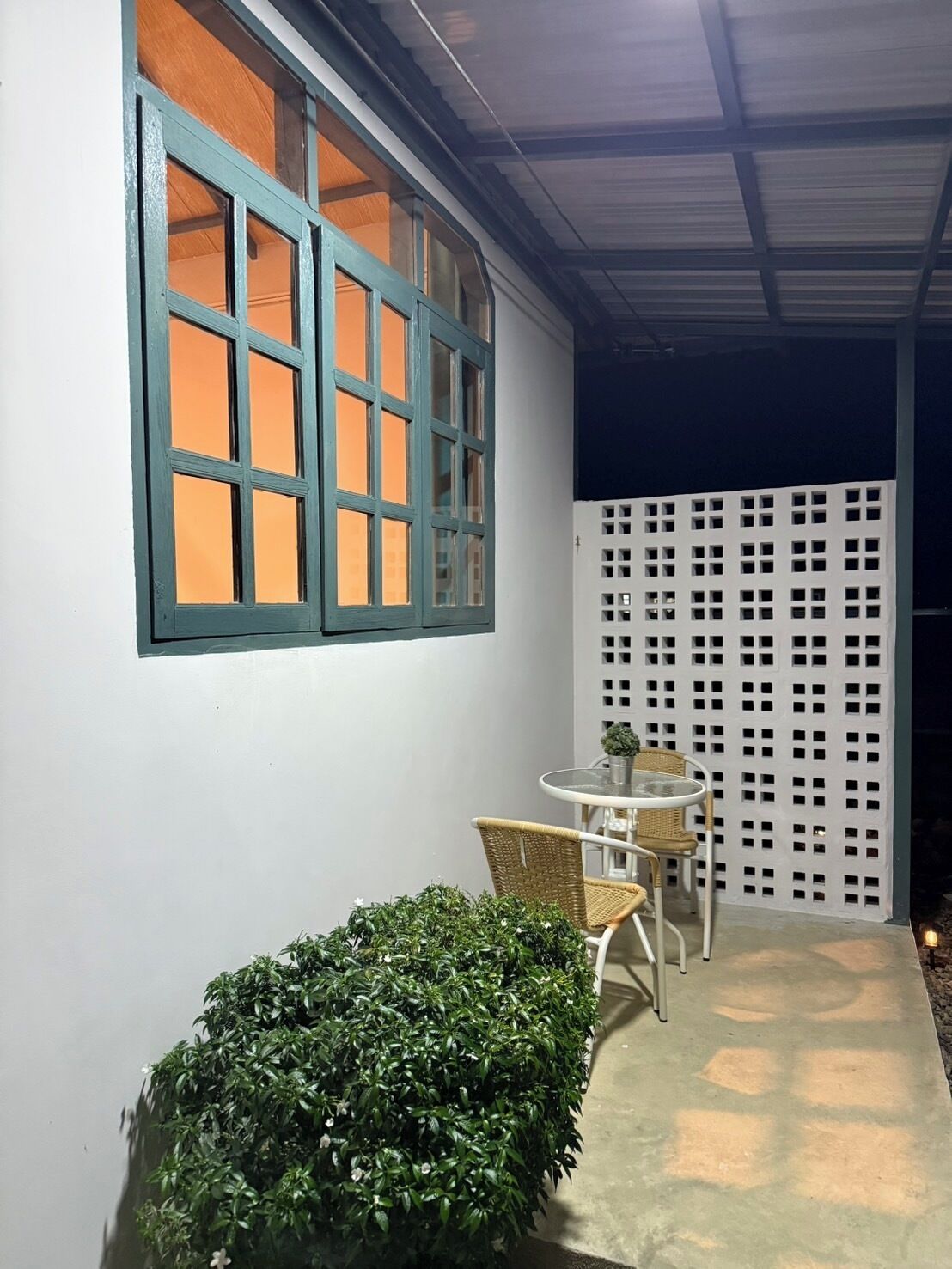 Comfort-Zimmer, Balkon, Gartenblick | Terrasse/Patio