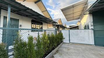 Chambre Confort, balcon, vue jardin | Extérieur