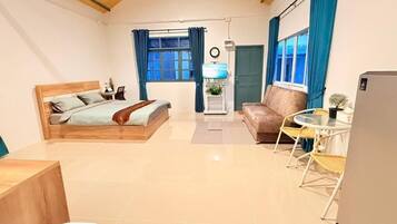 Comfort Room, Balcony, Garden View