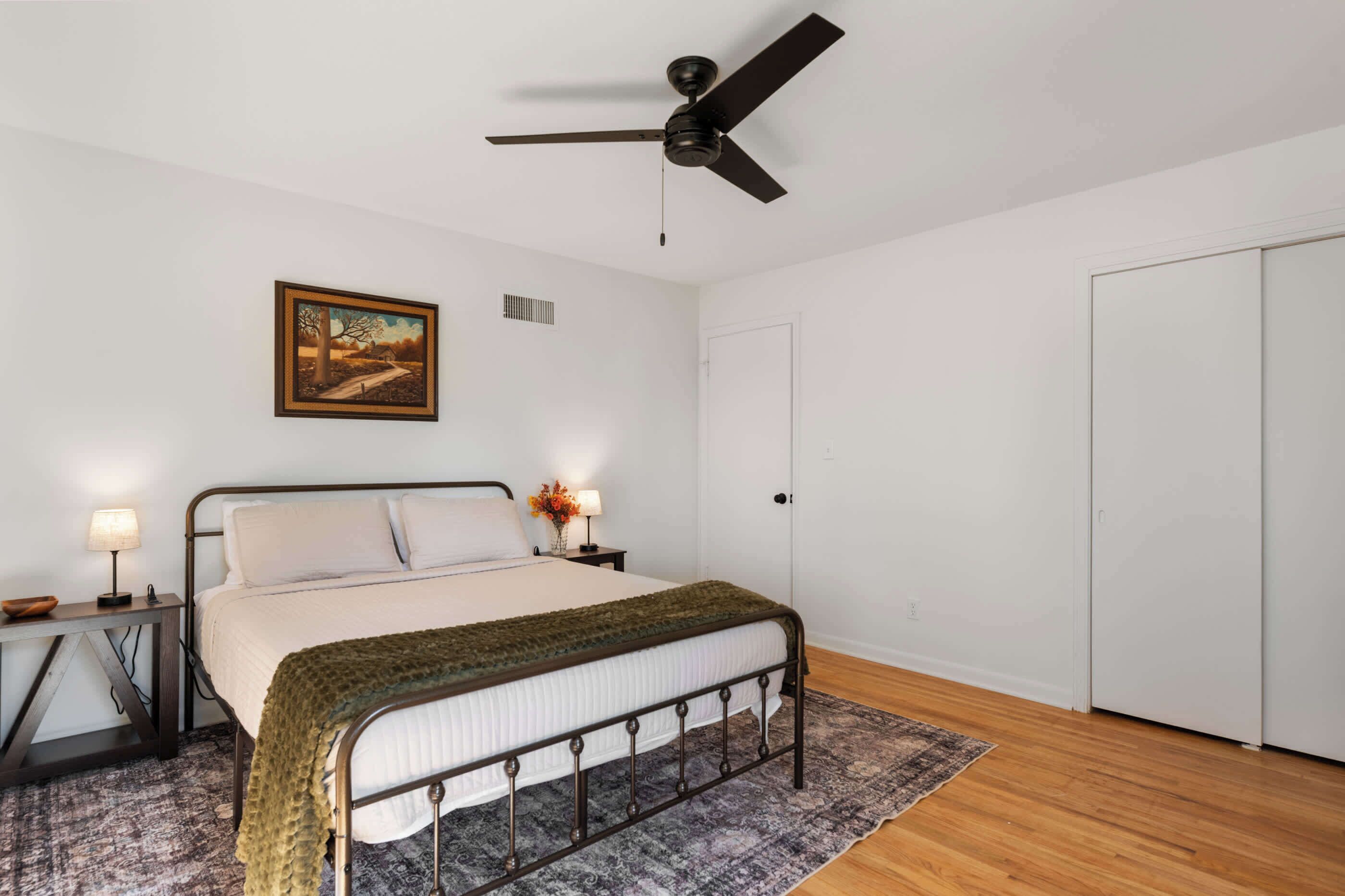 3 bedrooms, desk, iron/ironing board, WiFi