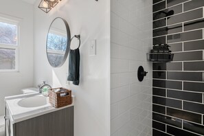 Unclassified image, 4 of 55, button - Gorgeous 3 bed 3 bath home with 2 car garage (Wichita)