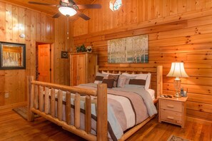 2 bedrooms, iron/ironing board, free WiFi, bed sheets - A Beary Cozy Escape-Pigeon Forge, Resort with Pool (PIGEON FORGE)