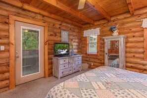 3 bedrooms, iron/ironing board, bed sheets - Resort Setting*Close to Pigeon Forge*Romantic (PIGEON FORGE)