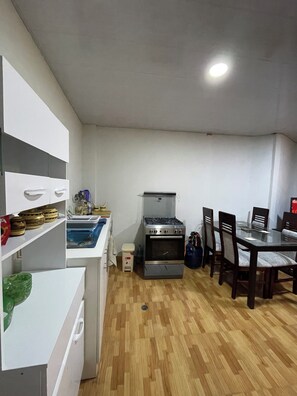 Private kitchen - Mini-apartment of 02 floors, centrally located and comfortable (Cusco)
