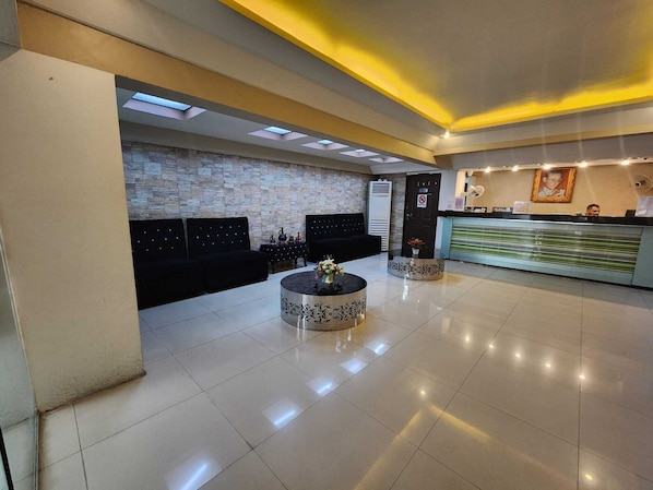 Unclassified image, 1 of 56, button