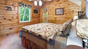 4 bedrooms, iron/ironing board, free WiFi, bed sheets - Caught Up In The Mountains (PIGEON FORGE)